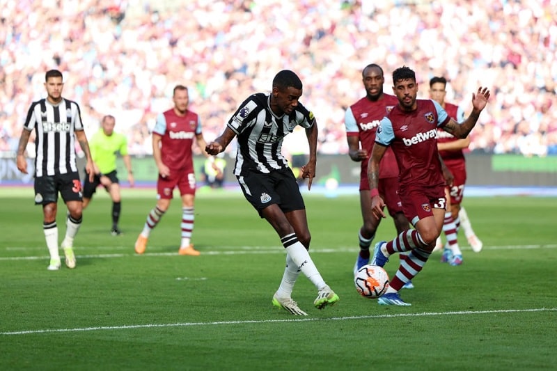 Soi kèo nhà cái trận đấu Newcastle vs West Ham