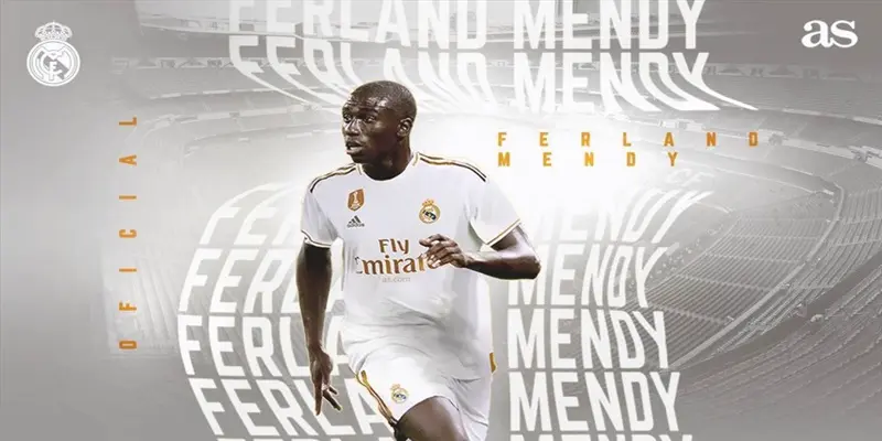 Mendy được Real dành món quà lớn